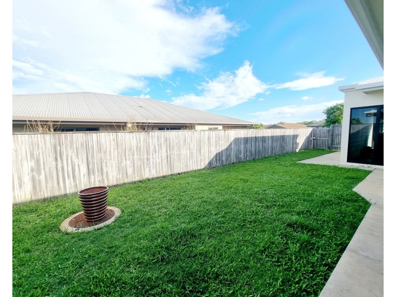18 Maryvale Cct, Beaconsfield QLD 4740