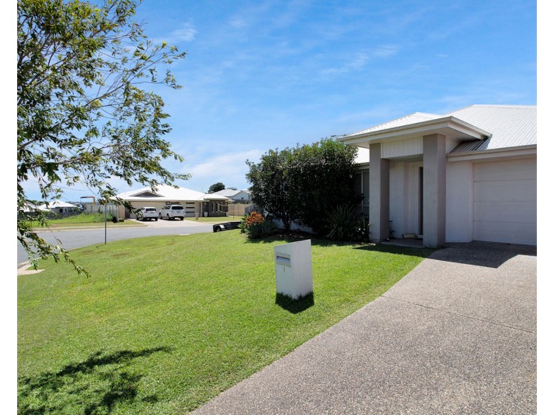 1 Dickson Court, Rural View QLD 4740