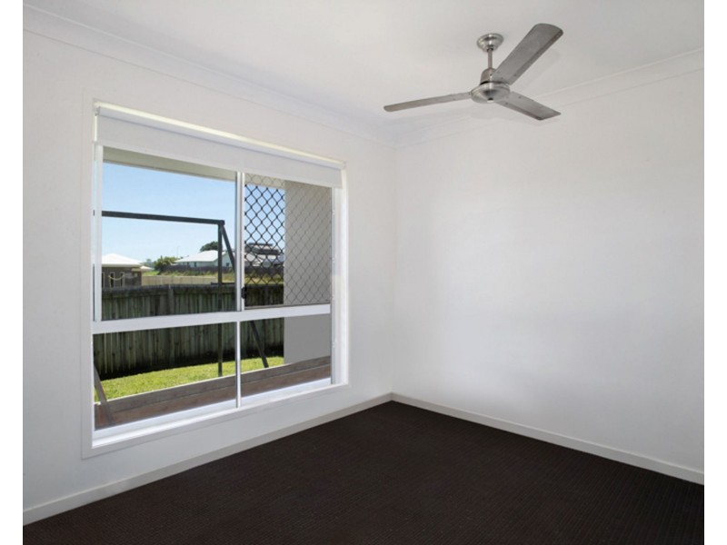1 Dickson Court, Rural View QLD 4740