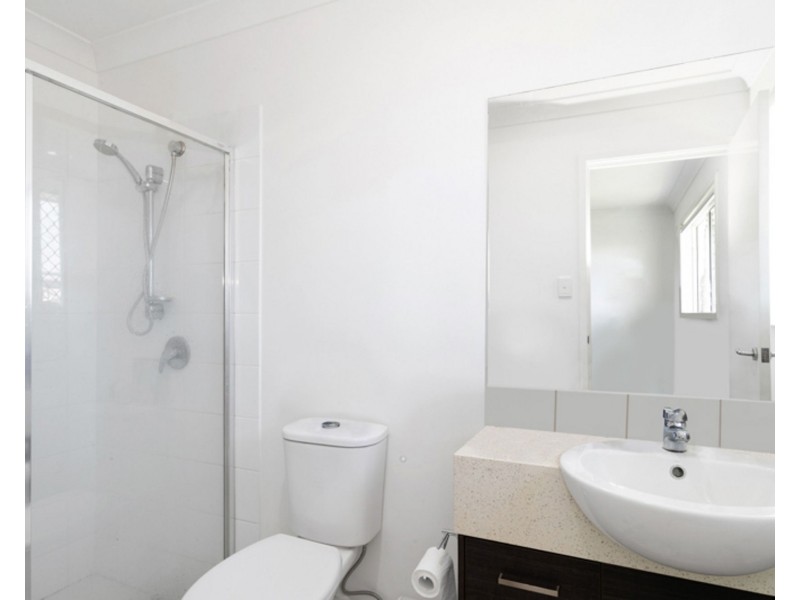 1 Dickson Court, Rural View QLD 4740