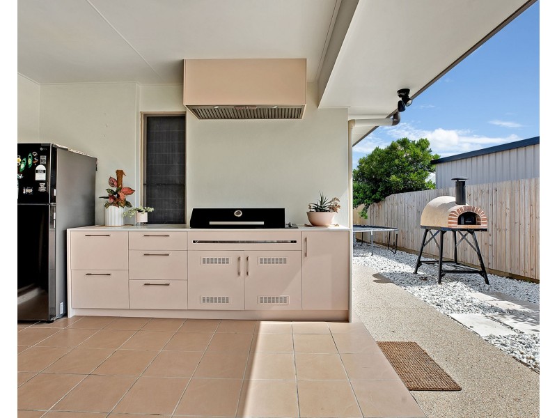 11 Bonsai Court, Glenella QLD 4740
