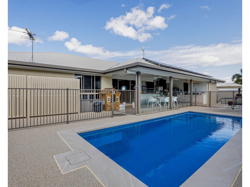 11 Bonsai Court, Glenella QLD 4740
