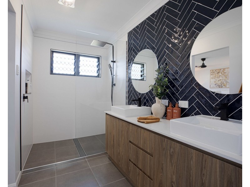 30 Watercrest Circuit, Richmond QLD 4740