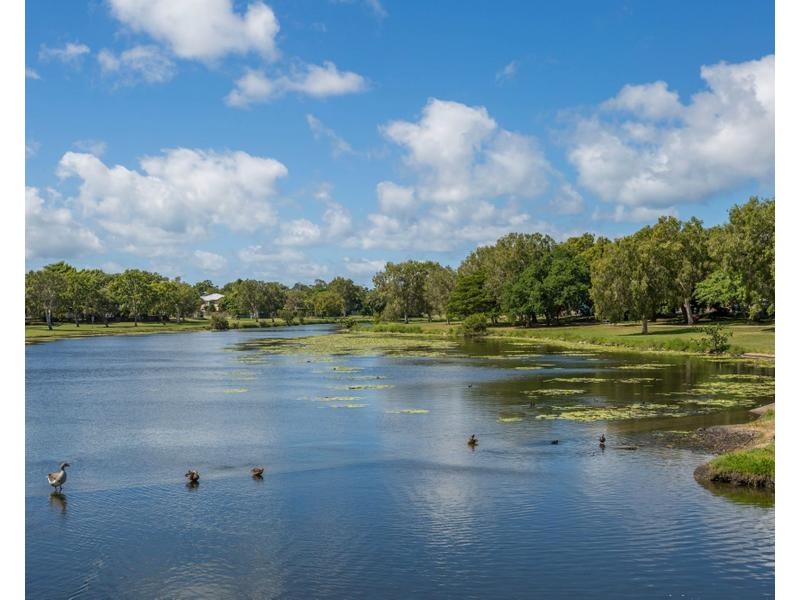 21 The Crescent, North Mackay QLD 4740