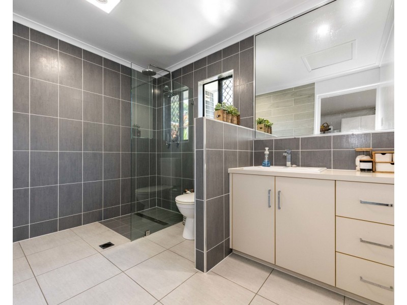 11 Rural View Drive, Rural View QLD 4740