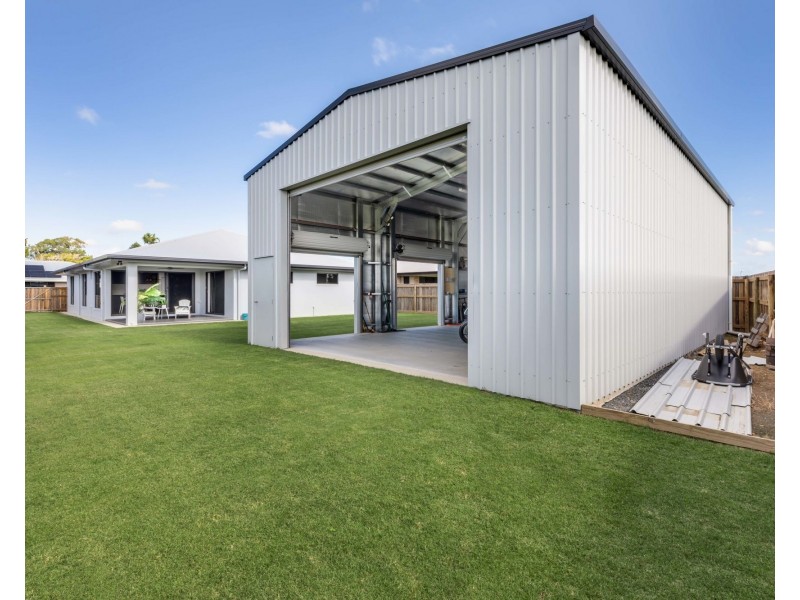 27 Williamtown Court, Rural View QLD 4740