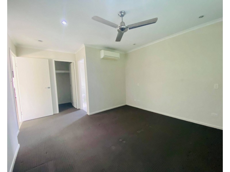 33 Raffia St, Rural View QLD 4740