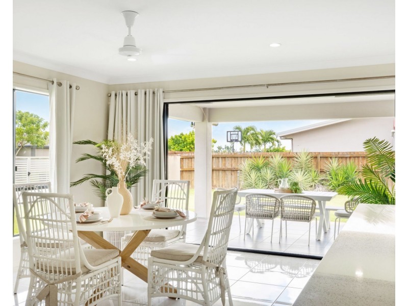 1 Surrey Court, Ooralea QLD 4740