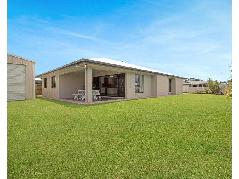 1 Surrey Court, Ooralea QLD 4740