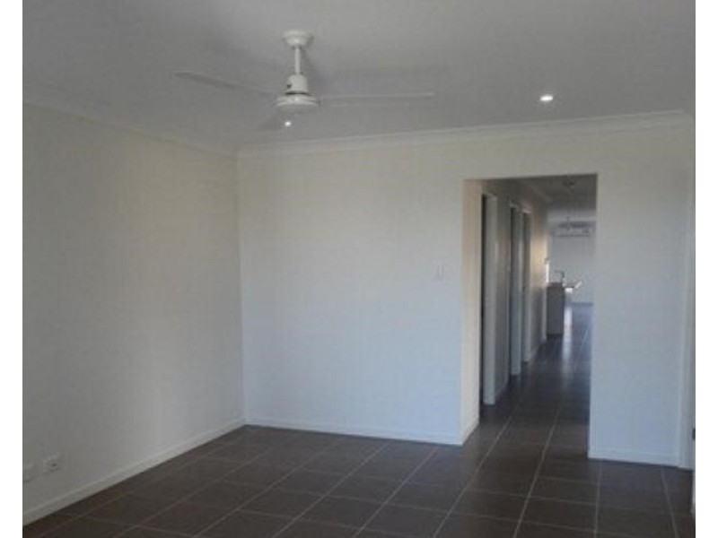 11B Westaway Crescent, Andergrove QLD 4740