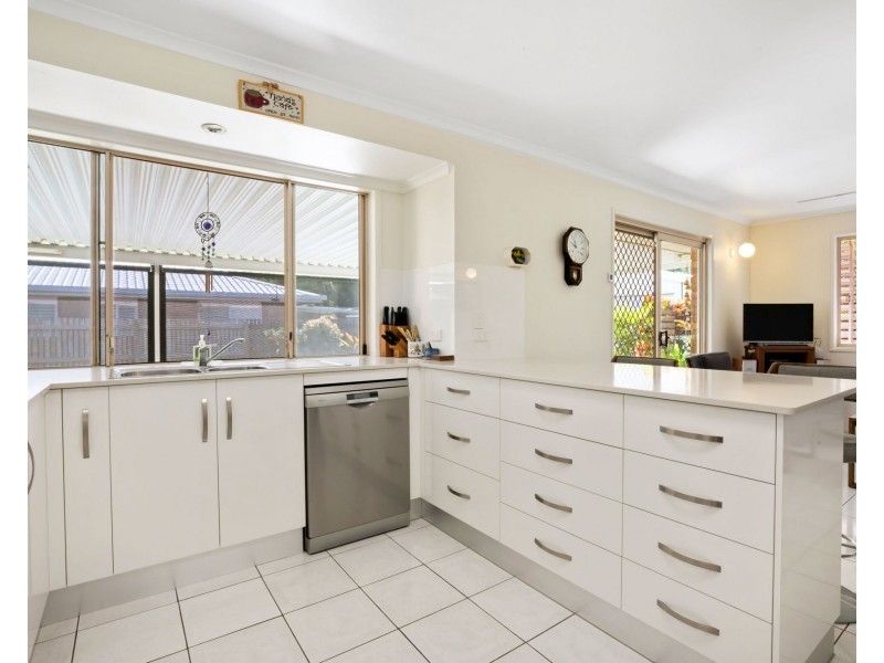 28 Broomdykes Drive, Beaconsfield QLD 4740