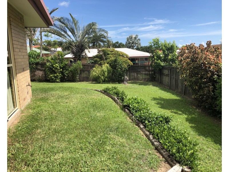 27 Theodore Crescent, Rural View QLD 4740