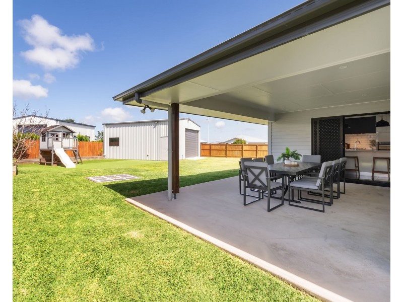 12 Dulcis Drive, Rural View QLD 4740