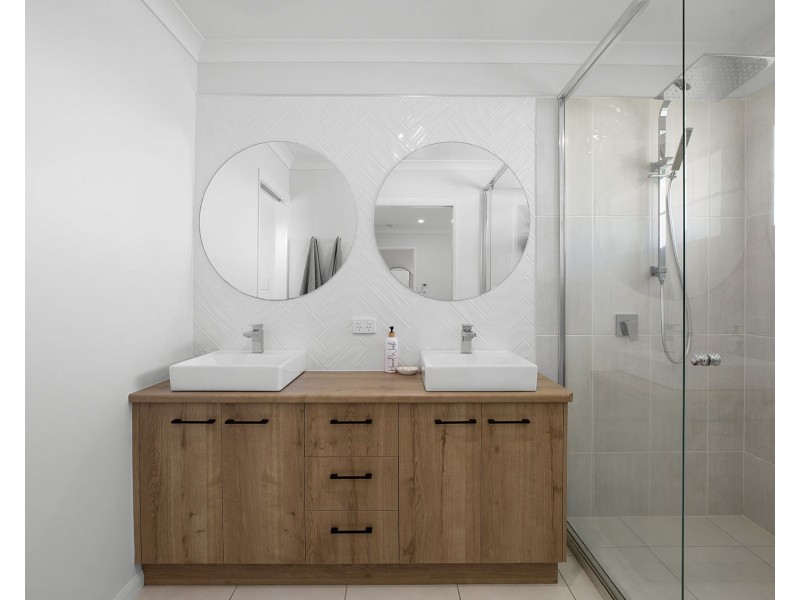 5 Watercrest Circuit, Richmond QLD 4740
