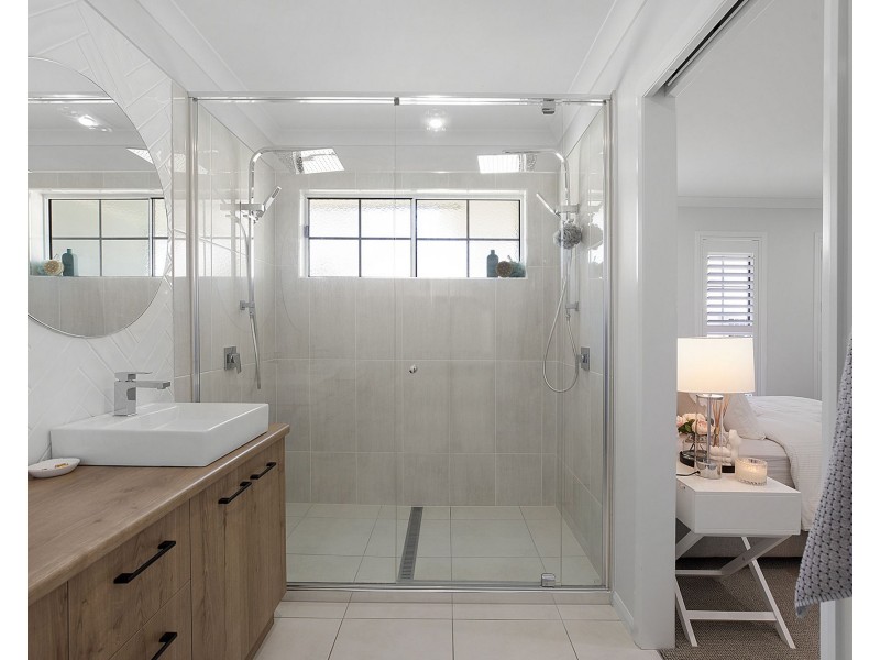 5 Watercrest Circuit, Richmond QLD 4740