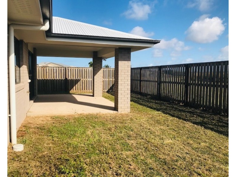 26 Knot Court, Bucasia QLD 4750