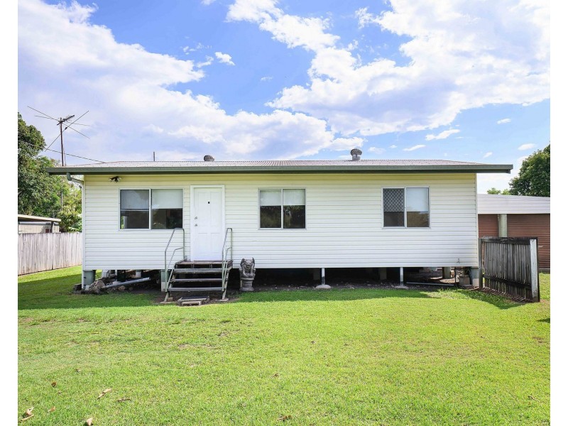 6 Matthews Street, Sarina QLD 4737
