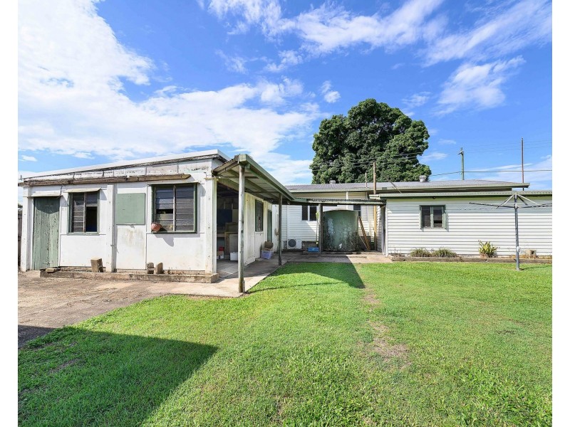 6 Matthews Street, Sarina QLD 4737