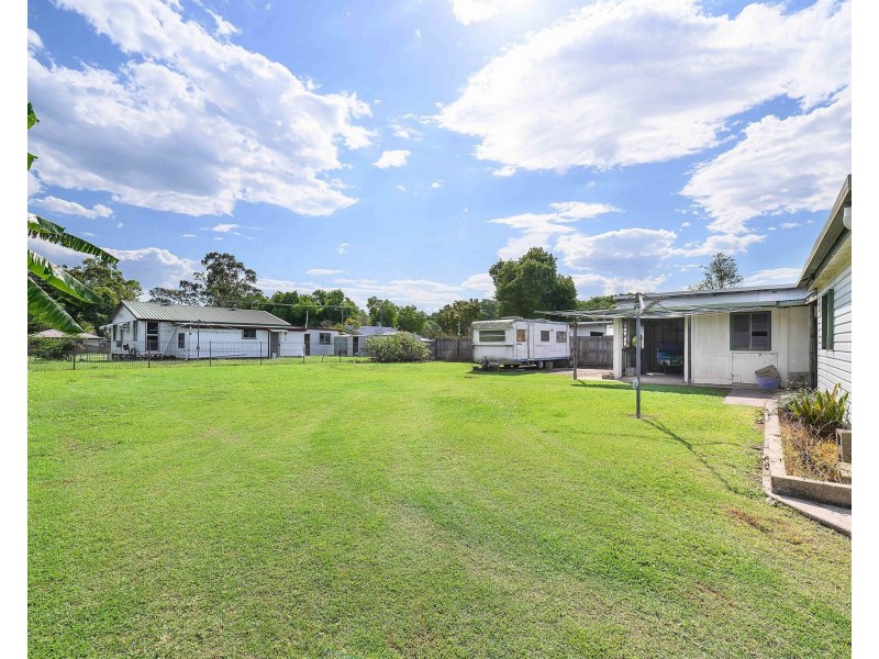 6 Matthews Street, Sarina QLD 4737