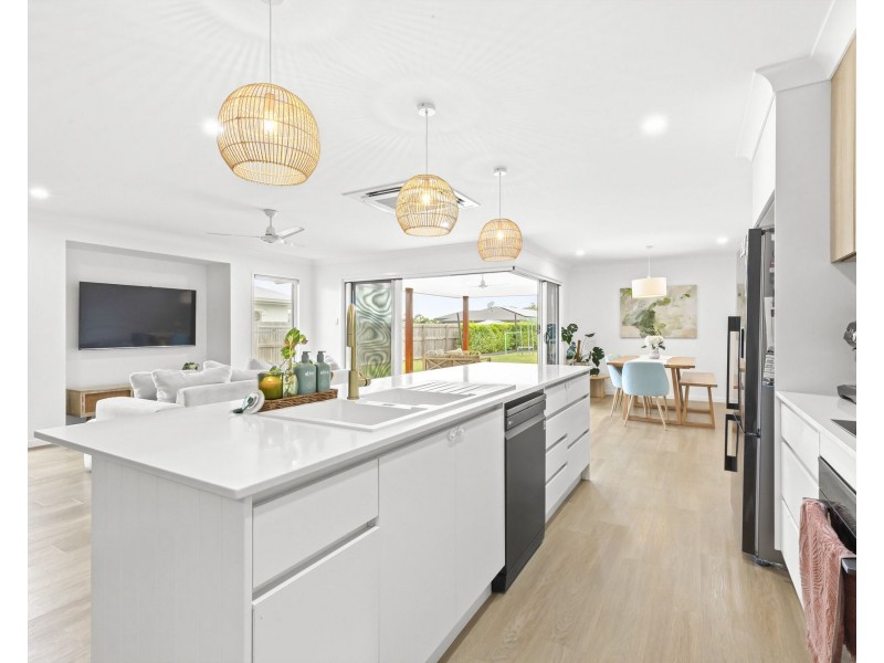 67 Hoffman Drive, Marian QLD 4753