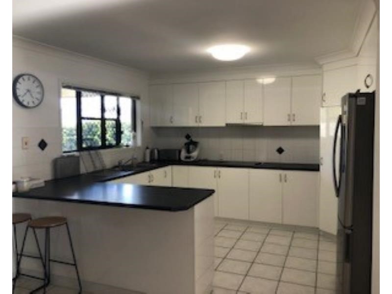16 Royal Boulevard, Glenella QLD 4740