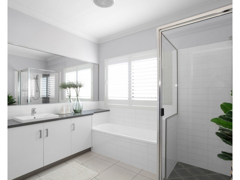19 Bjelke Circuit, Rural View QLD 4740