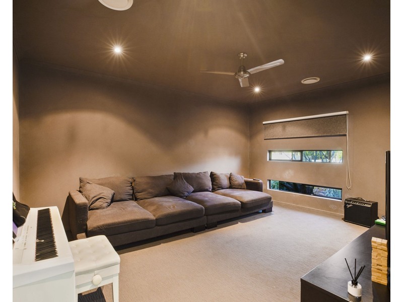 6 Yatay Street, Rural View QLD 4740
