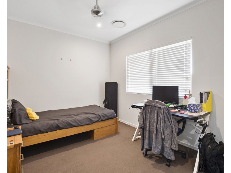 6 Yatay Street, Rural View QLD 4740