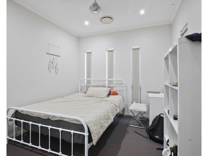 6 Yatay Street, Rural View QLD 4740