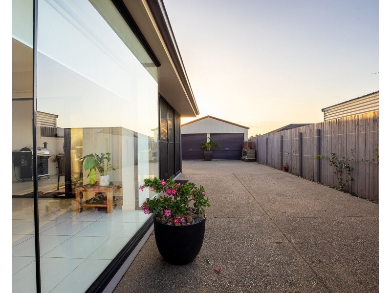 6 Yatay Street, Rural View QLD 4740