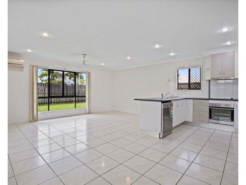 6 Lakeview Drive, Beaconsfield QLD 4740