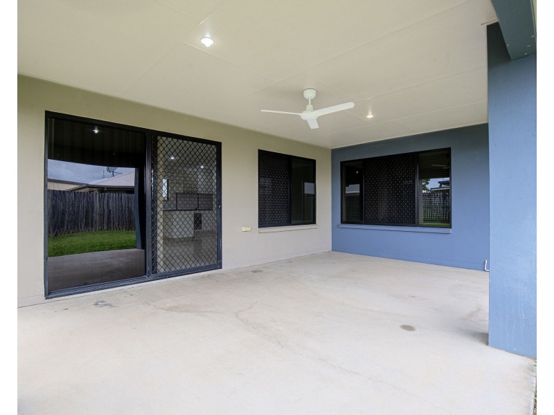 6 Lakeview Drive, Beaconsfield QLD 4740