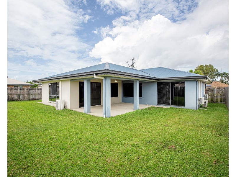 6 Lakeview Drive, Beaconsfield QLD 4740