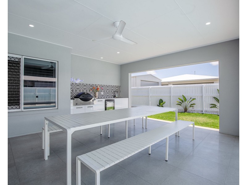 5 Province Avenue, Richmond QLD 4740