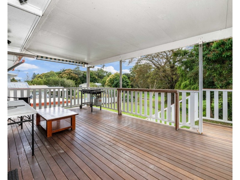 8 Pugsley Street, Walkerston QLD 4751