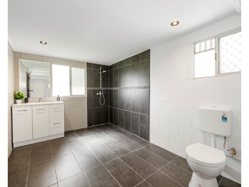 8 Pugsley Street, Walkerston QLD 4751