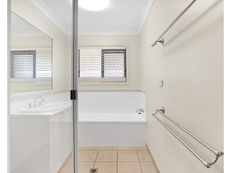 2/41 Schaefer Street, West Mackay QLD 4740