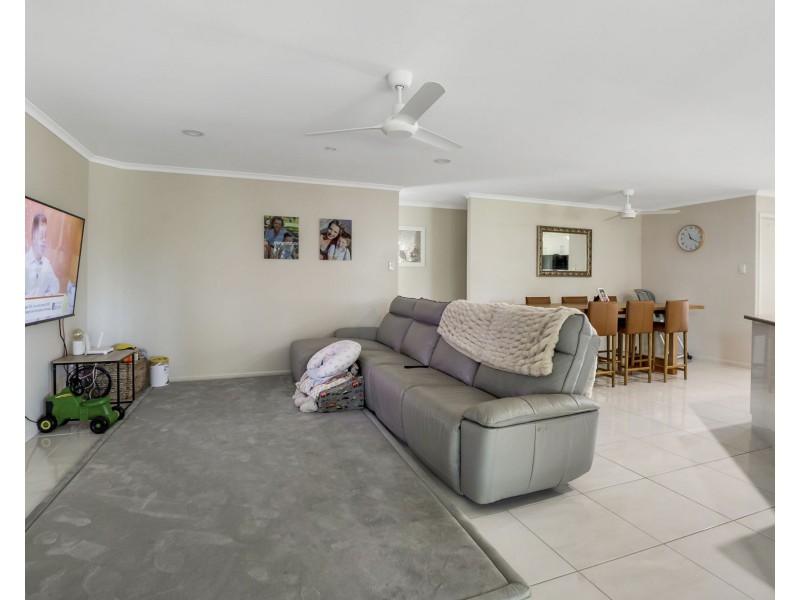 17 Border Street, Glenella QLD 4740