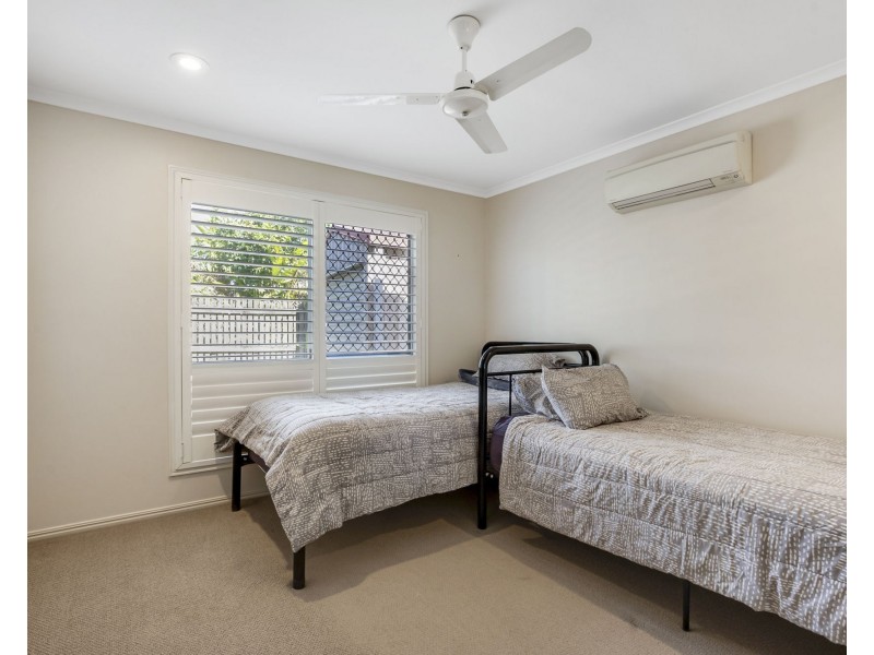 17 Border Street, Glenella QLD 4740