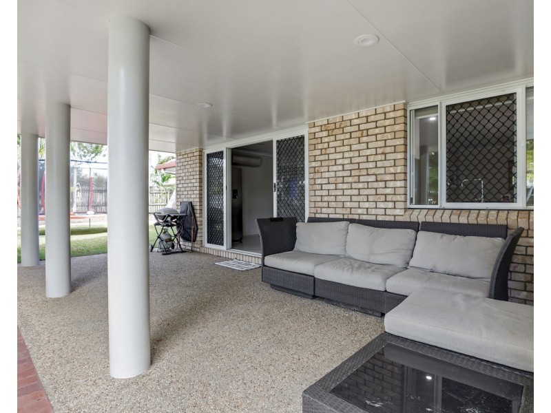 17 Border Street, Glenella QLD 4740