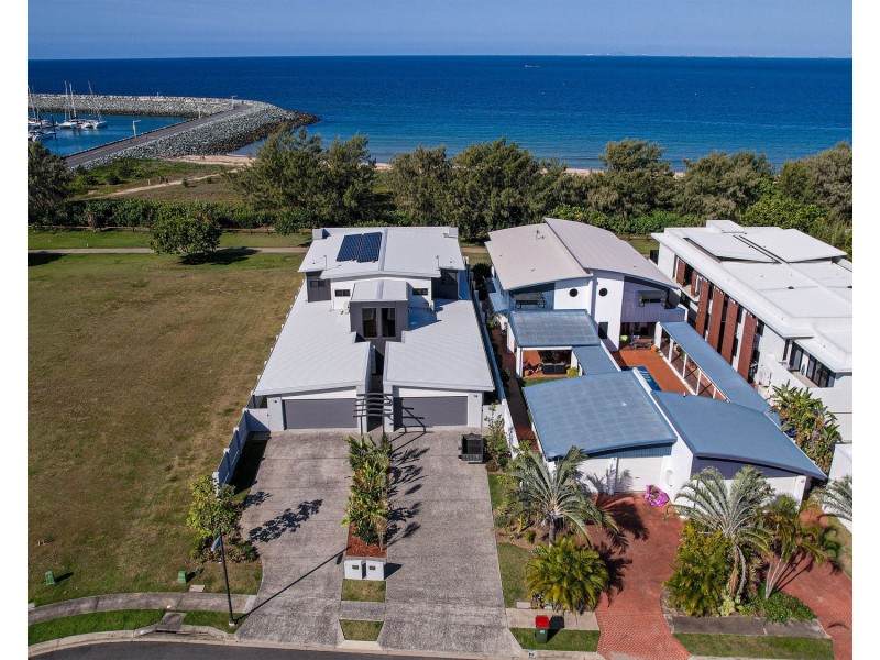 1/4 Marina Beach Parade, Mackay Harbour QLD 4740