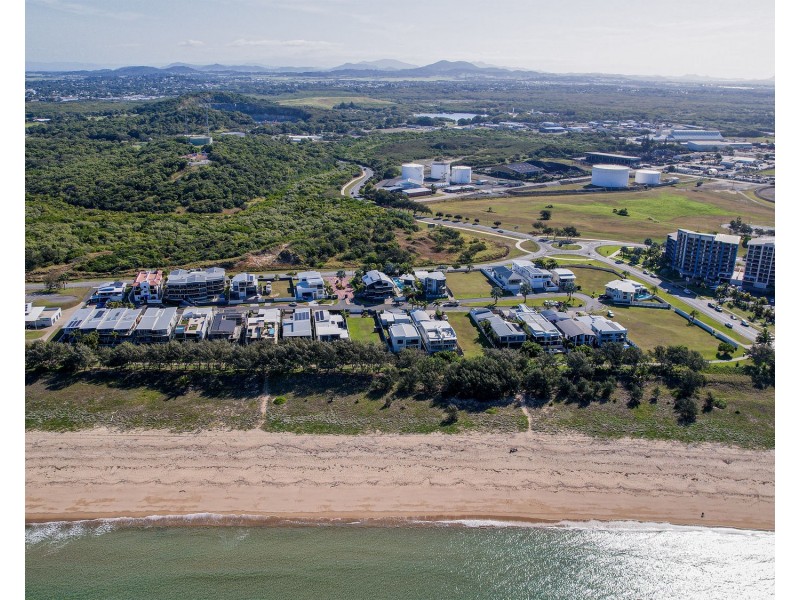1/4 Marina Beach Parade, Mackay Harbour QLD 4740