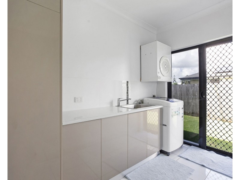 12 Gaye Crt, Ooralea QLD 4740