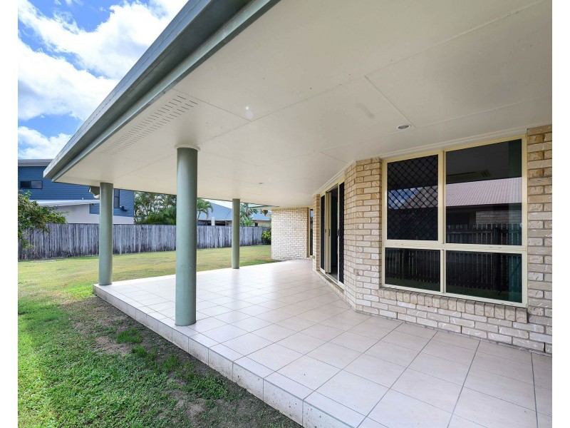 5 Bonsai Court, Glenella QLD 4740