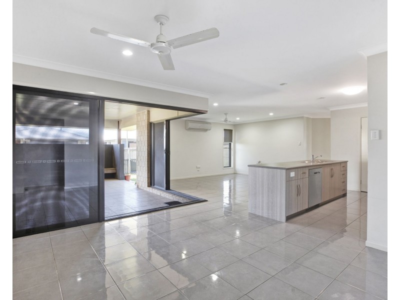 36 Lancaster Way, Ooralea QLD 4740