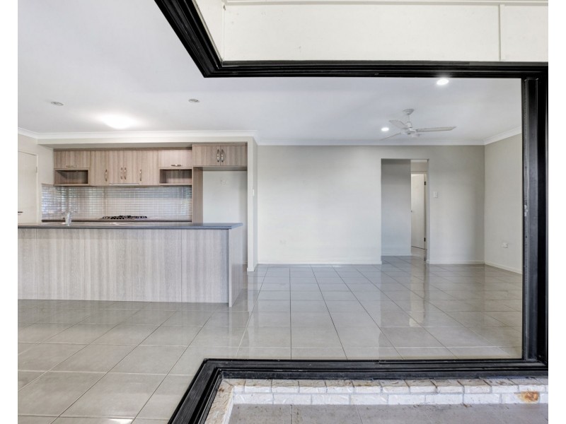 36 Lancaster Way, Ooralea QLD 4740