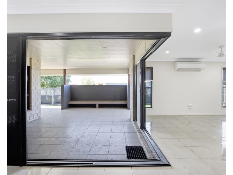 36 Lancaster Way, Ooralea QLD 4740