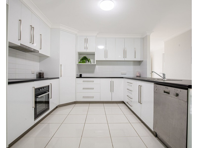 4 Fairway Drive, Bakers Creek QLD 4740