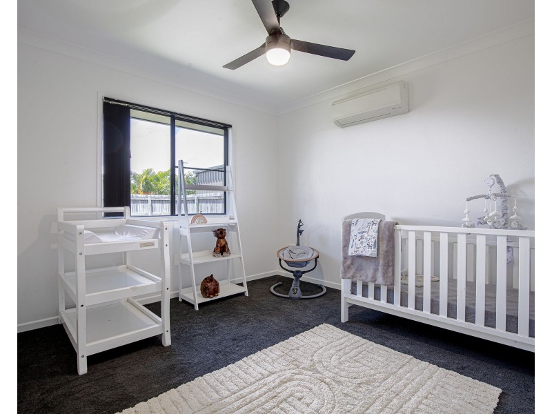 4 Fairway Drive, Bakers Creek QLD 4740