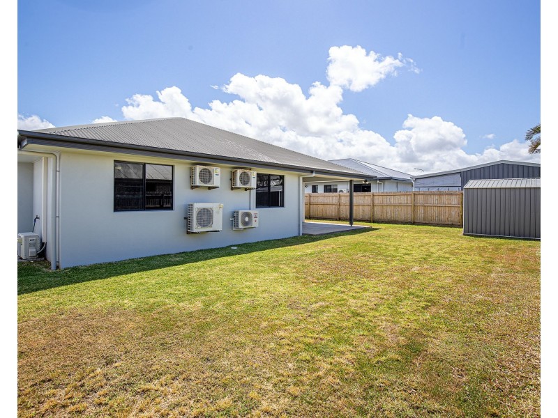 4 Fairway Drive, Bakers Creek QLD 4740